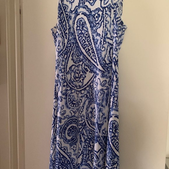 Dresses - Picture 1 of 3